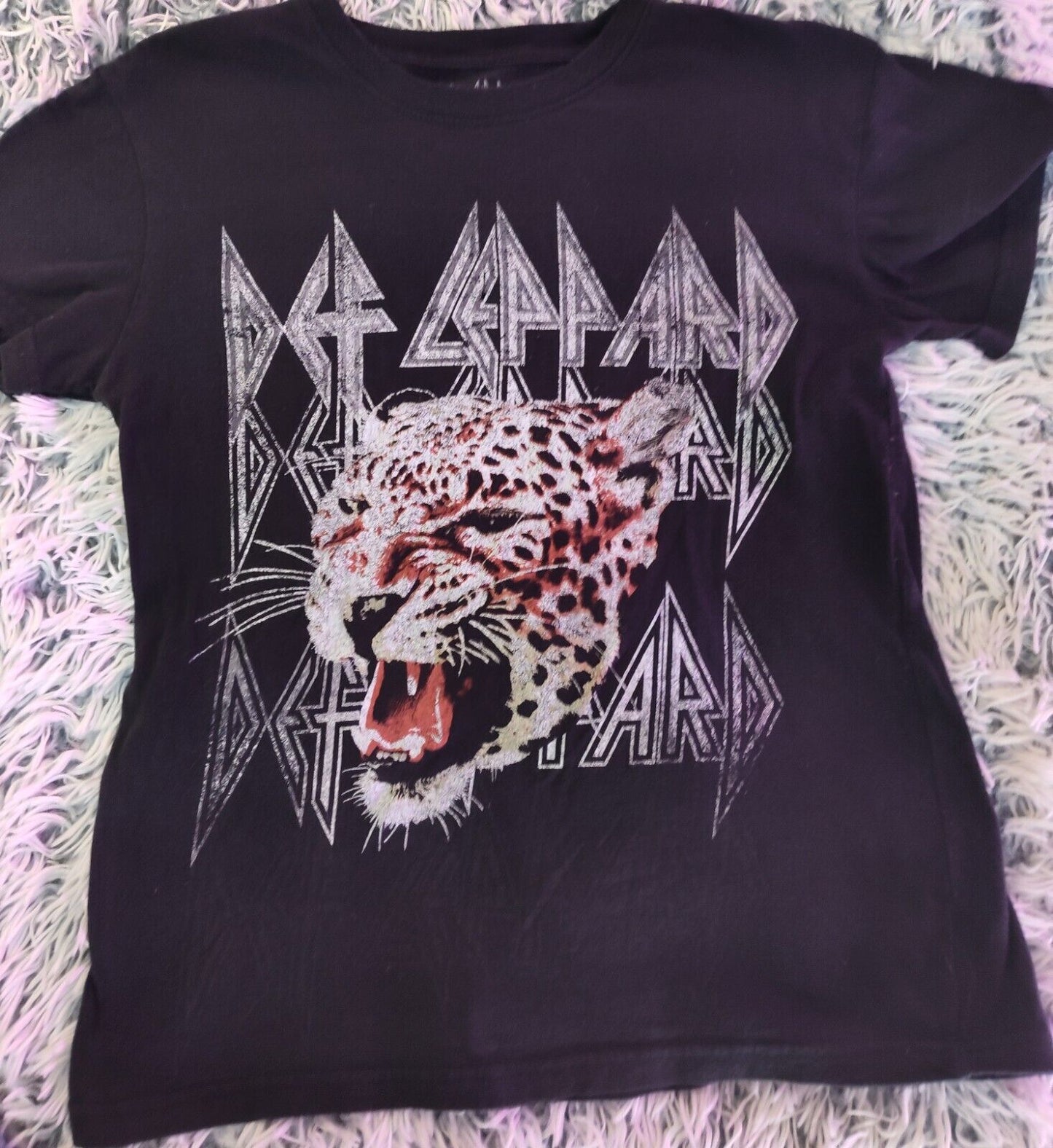 Womens Def Leppard T Shirt Size XSmall Rock Punk Music Band Tee Vintage Inspired