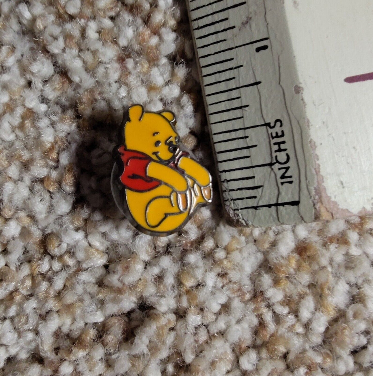 Winnie The Pooh Bear Disney Enamel Collectable Trading Lanyard Pin Or Brooch