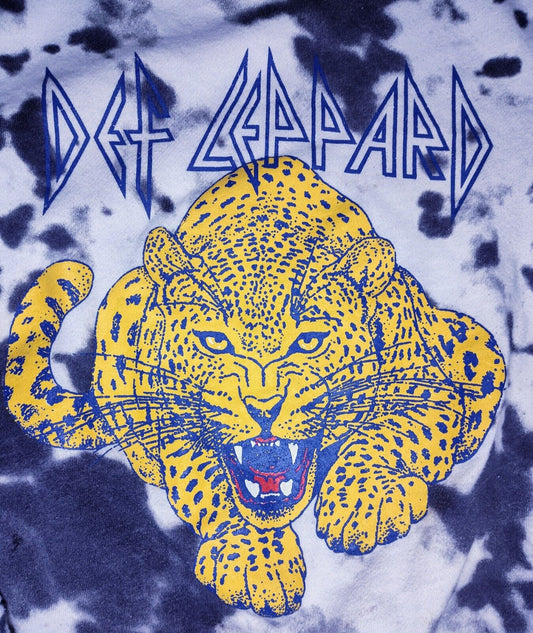 Women's Forever 21 Def Leppard 1983 Graphic Tee Sz S Sweatshirt T-Shirt  Sleeves