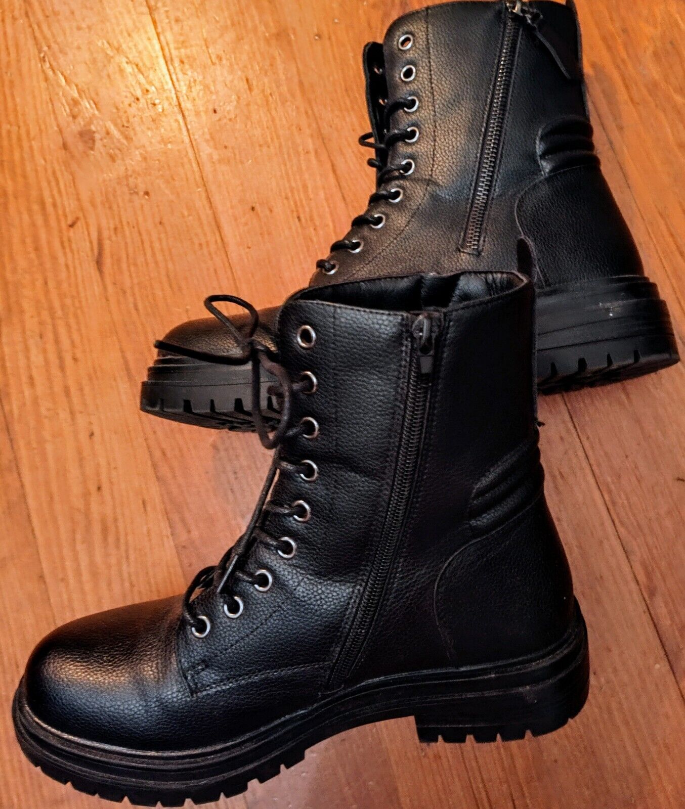 Women’s I.D. Required Black Laced &Zip Break Out Combat Boots Size 10 731804