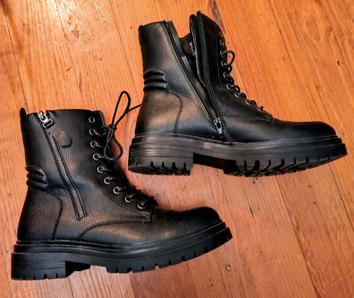 Women’s I.D. Required Black Laced &Zip Break Out Combat Boots Size 10 731804