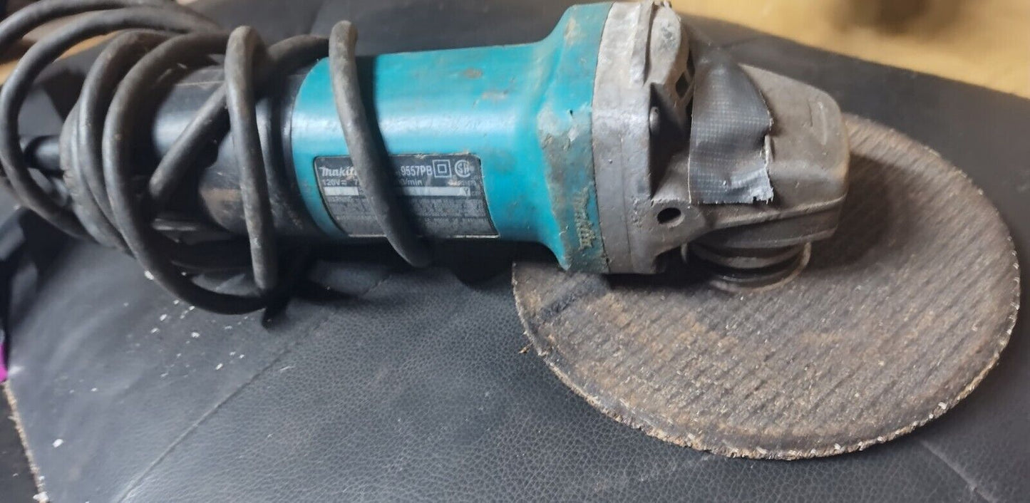 Makita 9557NB 4 1/2" Wheel Angle Grinder FREE SHIP