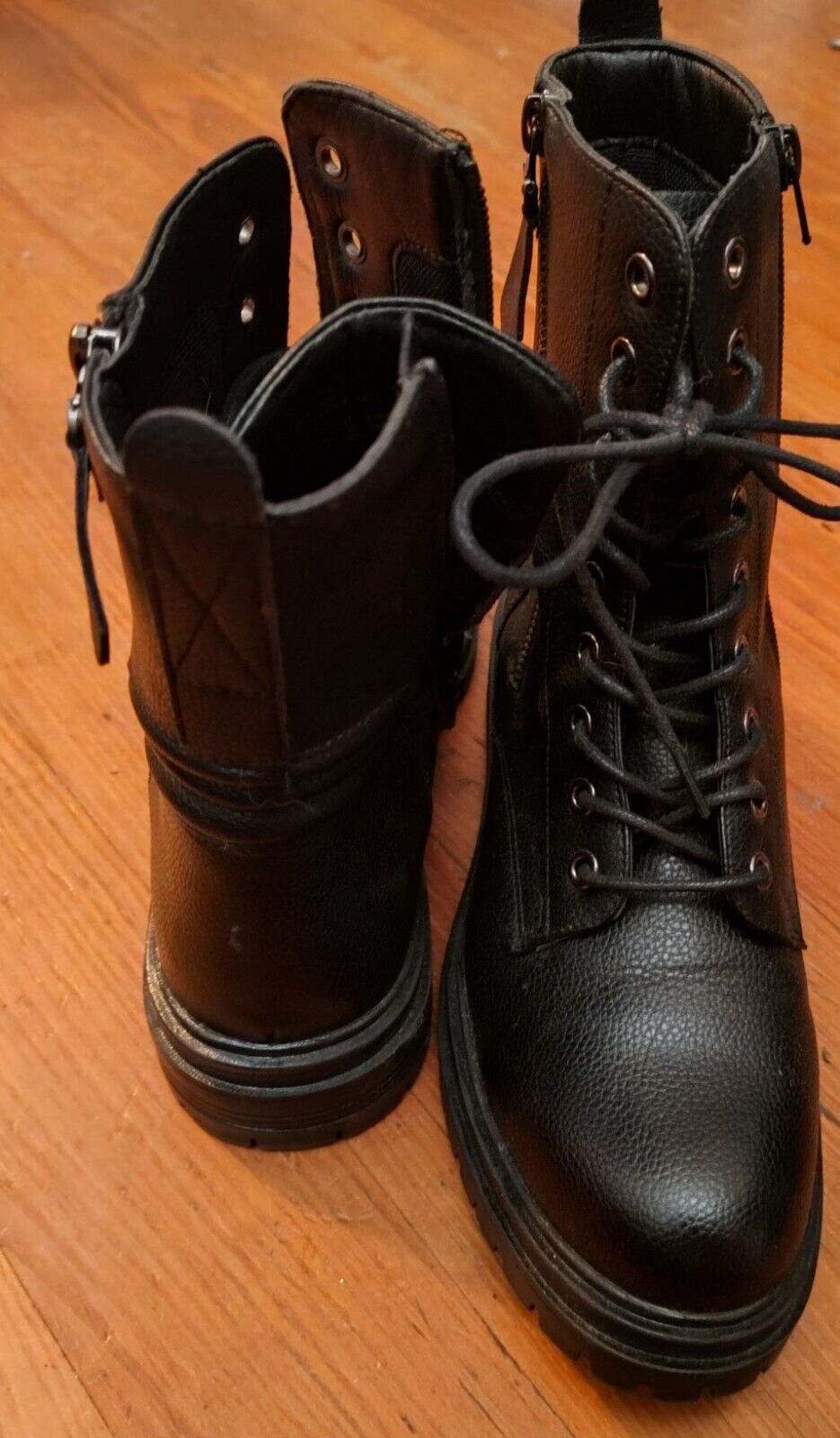 Women’s I.D. Required Black Laced &Zip Break Out Combat Boots Size 10 731804