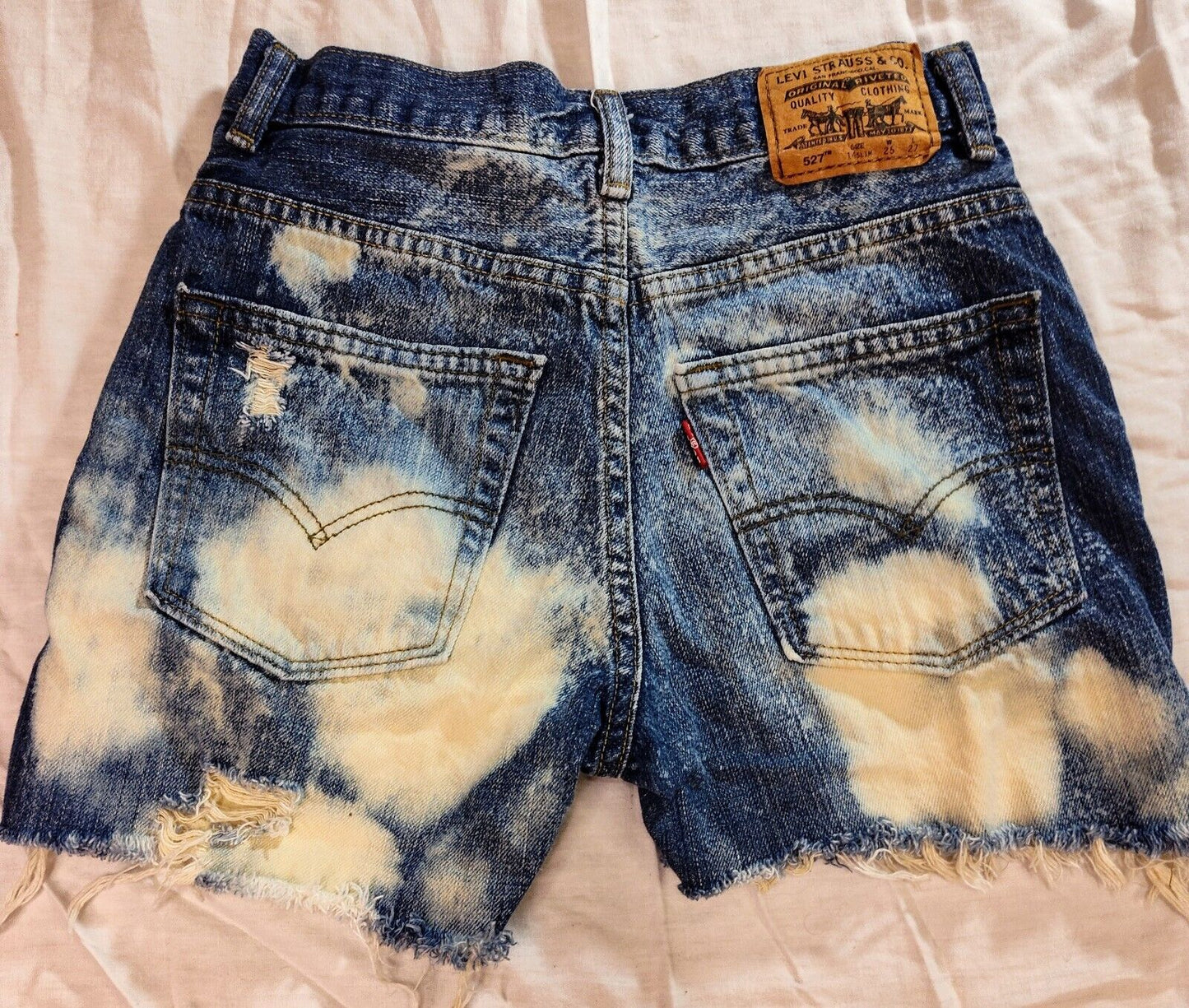 Levi's 527 Destroyed Distressed Cut Off Denim Frayed Shorts Size. 14 Slim 25/27