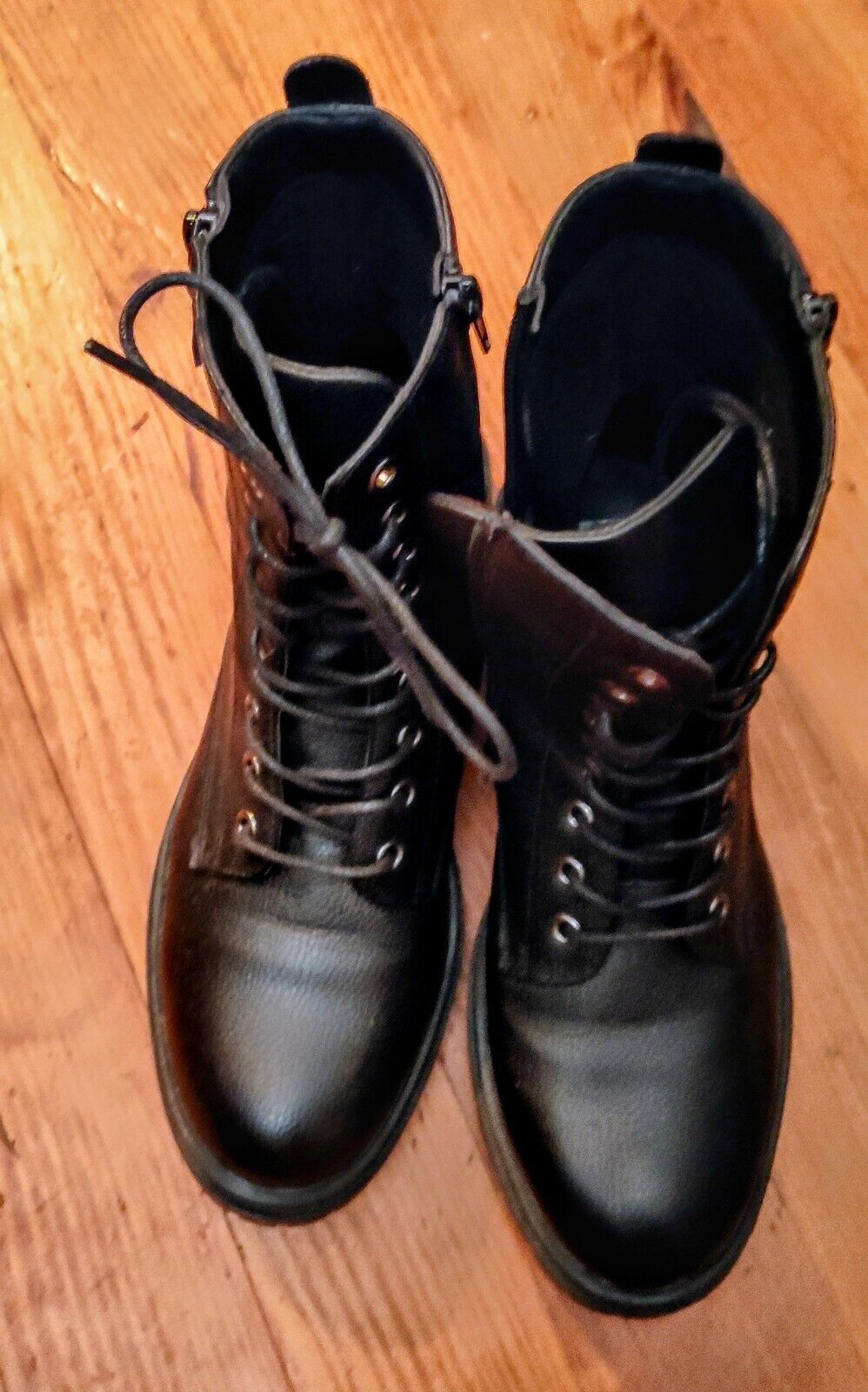 Women’s I.D. Required Black Laced &Zip Break Out Combat Boots Size 10 731804