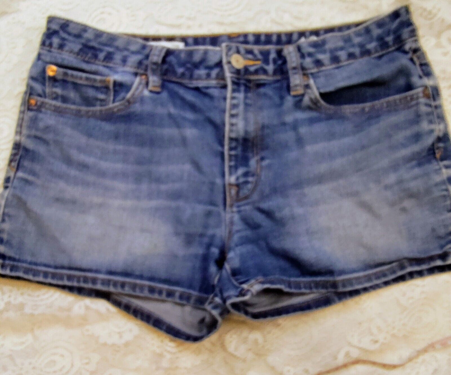 GAP 1969 Women's Size 28 Slim Blue Denim Slim Booty Shorts Bimbocore Jean Shorts